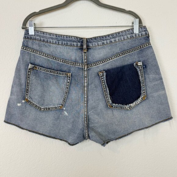 Anthropologie Pilcro Denim Cut Off‎ Distressed Shorts - Picture 4 of 9